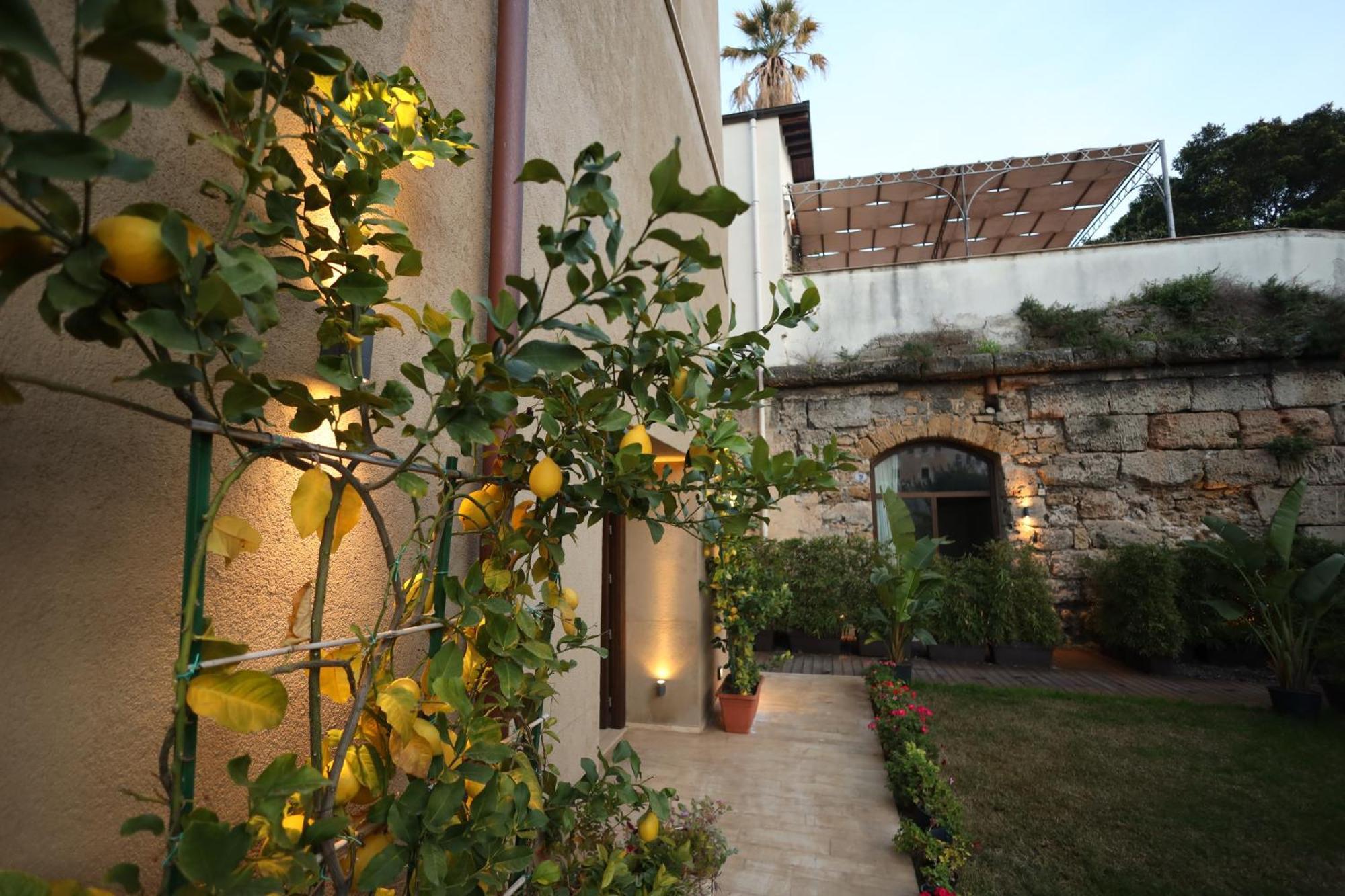 Bastione Spasimo Boutique Hotel Palermo Exteriör bild