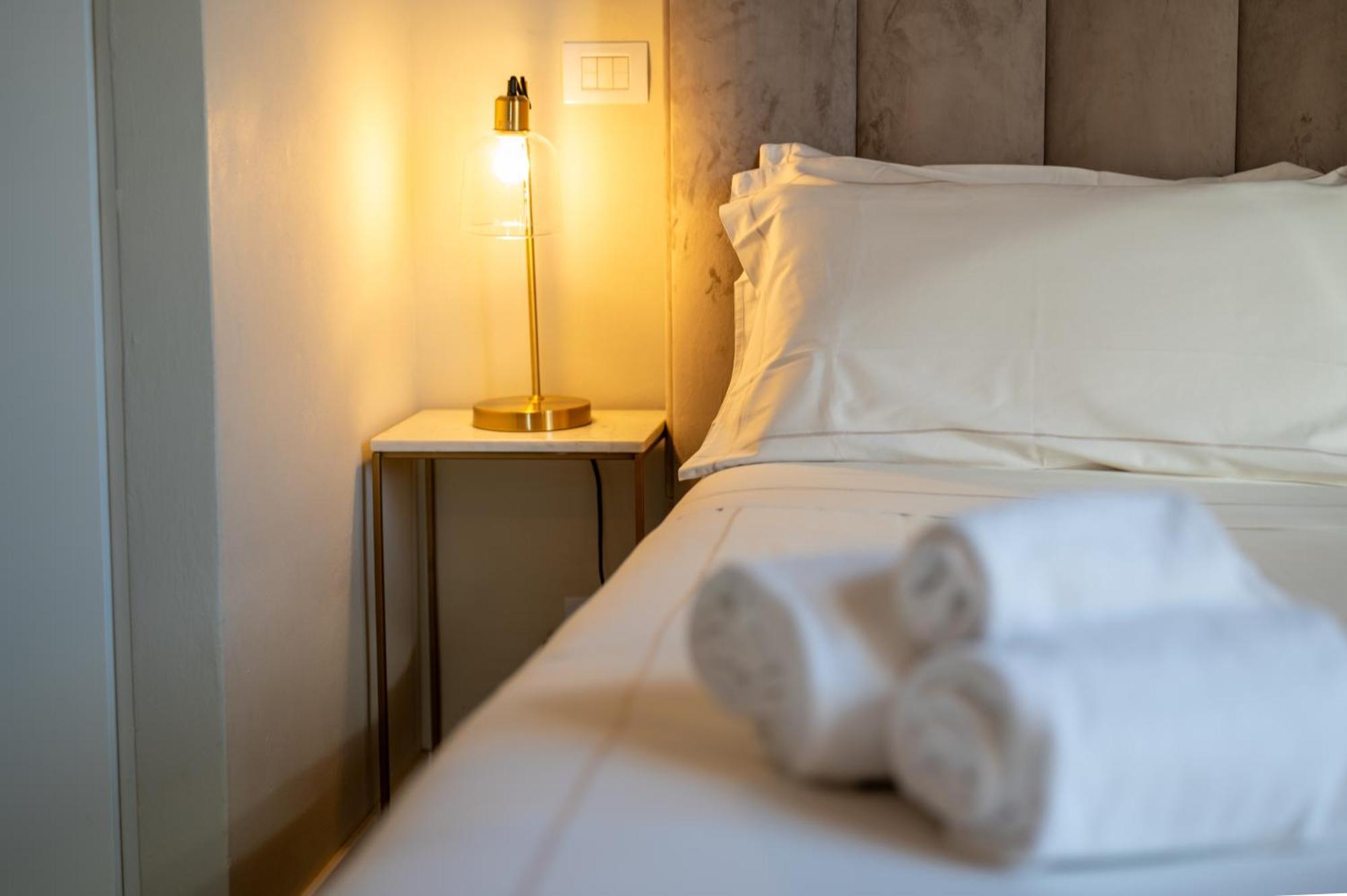 Bastione Spasimo Boutique Hotel Palermo Exteriör bild